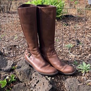 Brown leather upper boots